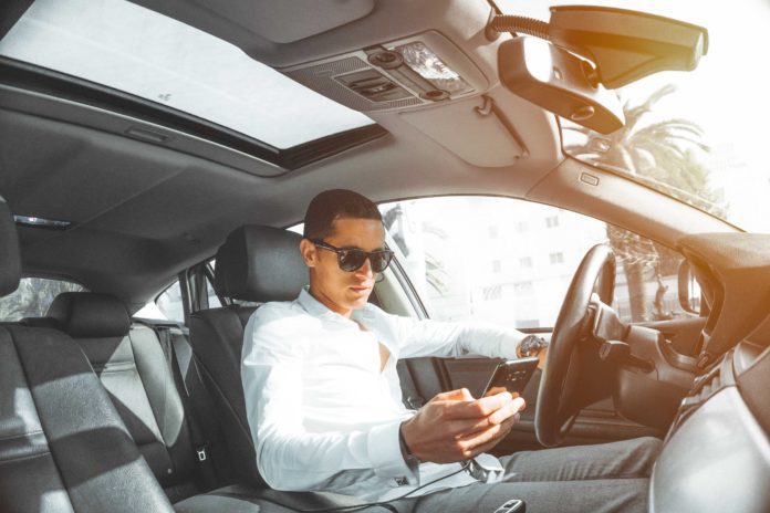car-car-interior-cellphone-804128